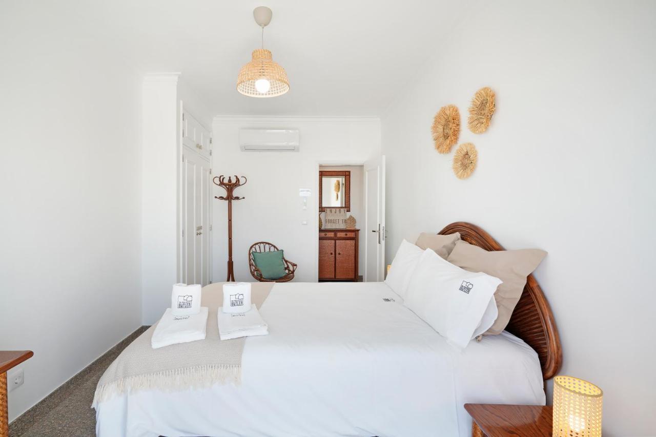 Costa Beach Apartment By The Portuguese Butler Costa de Caparica Luaran gambar