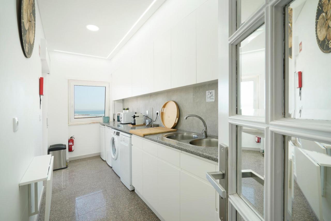 Costa Beach Apartment By The Portuguese Butler Costa de Caparica Luaran gambar