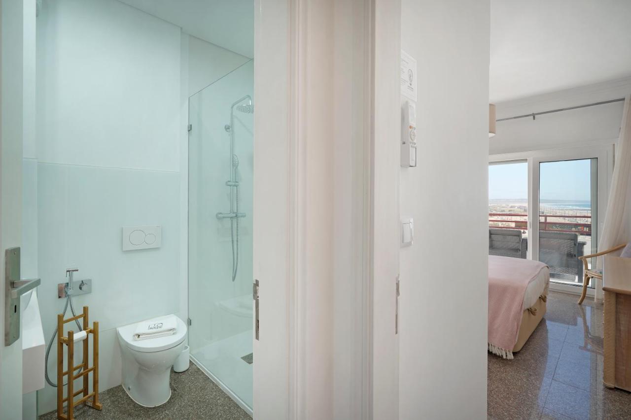 Costa Beach Apartment By The Portuguese Butler Costa de Caparica Luaran gambar