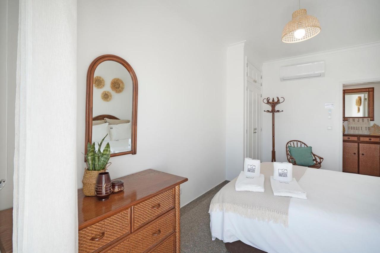 Costa Beach Apartment By The Portuguese Butler Costa de Caparica Luaran gambar