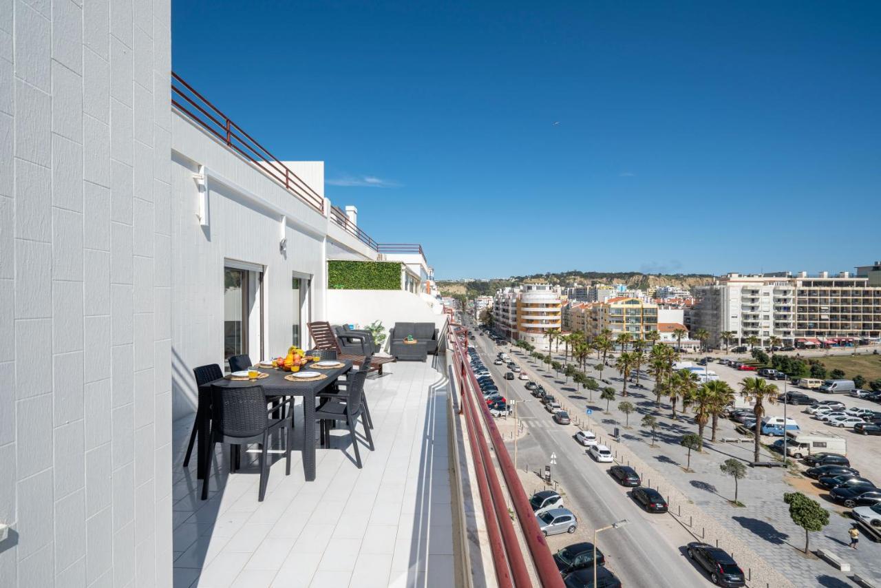 Costa Beach Apartment By The Portuguese Butler Costa de Caparica Luaran gambar