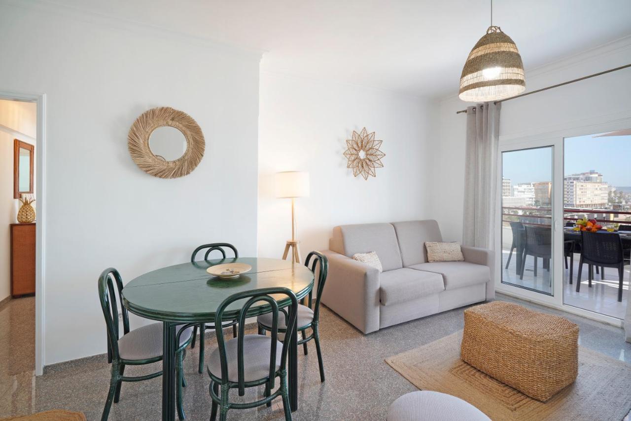 Costa Beach Apartment By The Portuguese Butler Costa de Caparica Luaran gambar