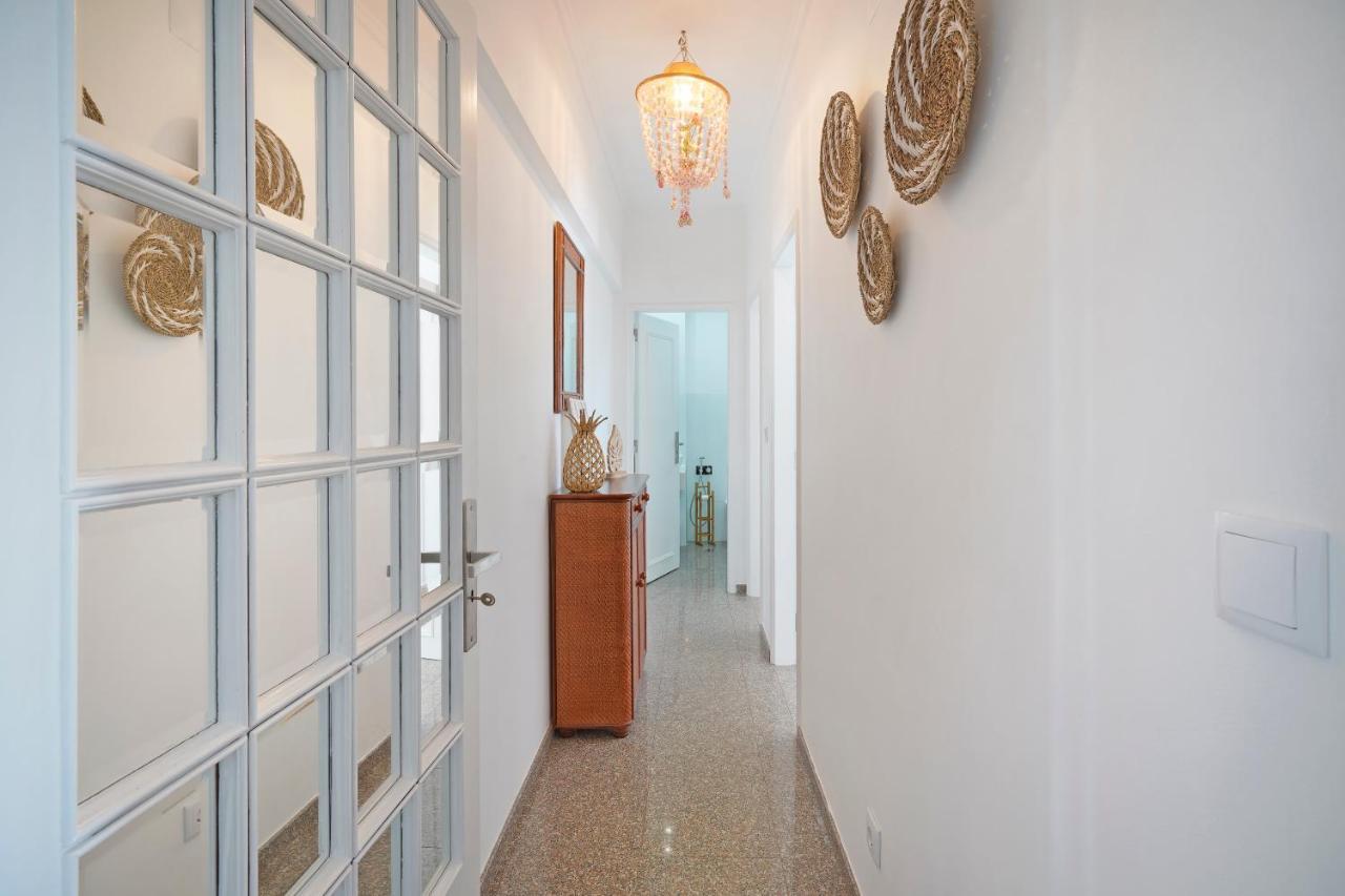 Costa Beach Apartment By The Portuguese Butler Costa de Caparica Luaran gambar