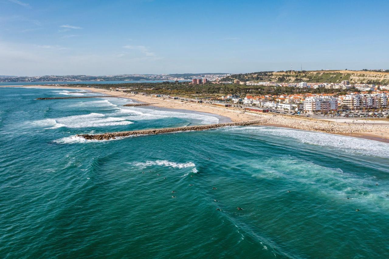 Costa Beach Apartment By The Portuguese Butler Costa de Caparica Luaran gambar